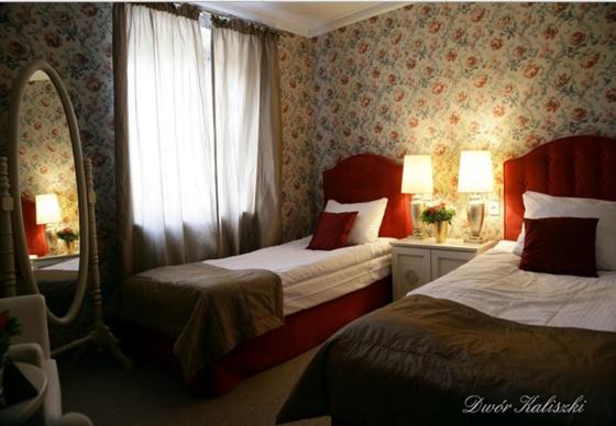 Hotel Dwor 3*